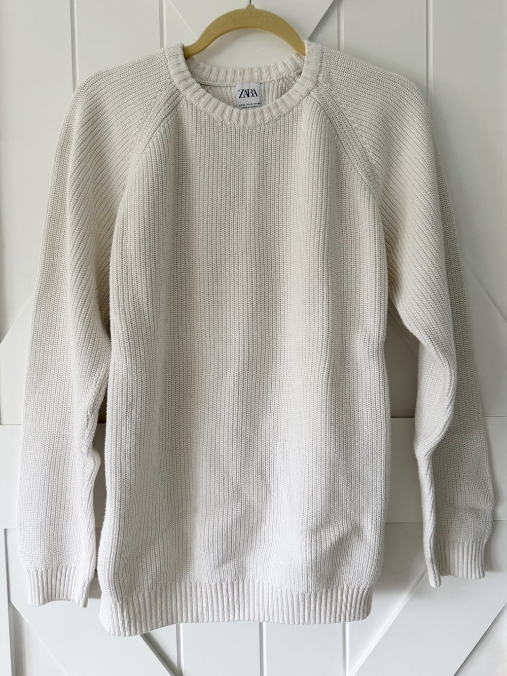 Zara Women’s White Crewneck Knit Sweater